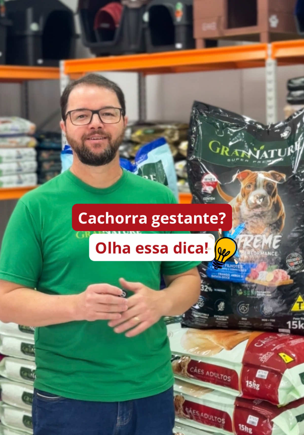 Tem dificuldade na hora de escolher a ração pra sua cachorra gestante? Então esse vídeo é pra você! 👆🏻 Assiste até o fim que a dica vai te ajudar demais! 💡 👉 Dúvidas ou pedidos? Entre em contato. #cachorro #cachorros #cachorragravida #pet #dicapet 
