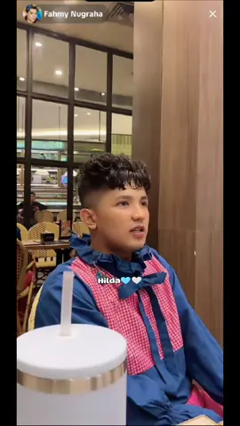 momen Ayut manggil fans-nya yg nunggu di luar utk masuk ke VIP room buat foto bareng ✨ masyaAllah baik banget sihh Yutt 🥰 jadi tambah sayangg Ayutt🤗 so happy for youu @nisaulkhry @nanadiinee 🥳 #Jirayut 