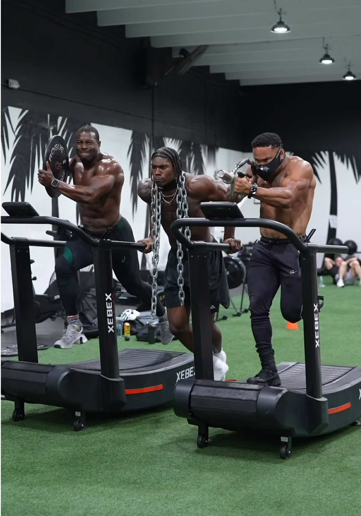 “Link in bio” if you believe you can put in the work and still change in 2025.  Send it to a friend 💪🏽 #Running #ﬁtnessmotivation #beastmode #fitnessjourney #fitnessmodel #avengers