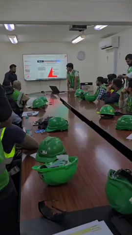 کامیابی ہمیشہ نہیں گرجتی۔    کبھی کبھی، یہ آپ کے کان میں سرگوشی کرتی ھے #saftyfirst #hseprofessional #foryouofficialpage #monitizedviews 