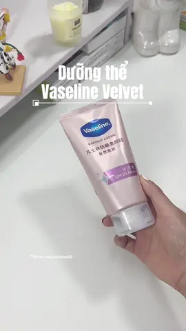 Dưỡng thể Vasseline Velvet  #Vaseline #hoptaccungunilever #duongthe #velvet #duongbody 