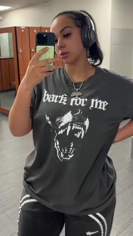 Bark for ME!!!!! 🫢🖤🖤🖤