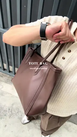 TOTE BAG กระเป๋าหนังทรงโท้ท สะพายข้างมีซิป สีดำสวยมาก✨ #กระเป๋า #กระเป๋าสะพายข้าง #กระเป๋าหนัง #กระเป๋าผู้ชาย #bag 