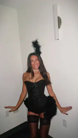 this is so silly #showgirl #universityofdelaware #halloween