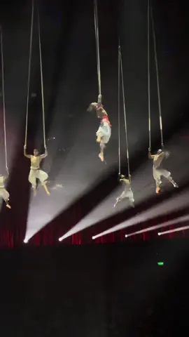 #straps #act #foryou #pourtoi #paris @Indila 