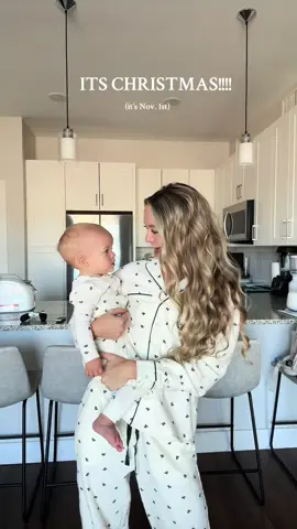 We actually started setting Christmas decor out 2 weeks ago😅❤️🎄