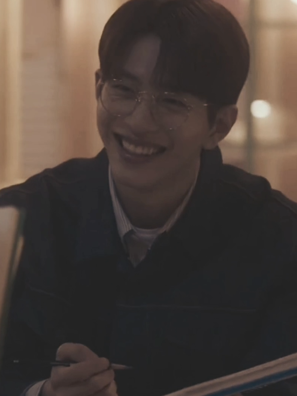 trust i'm gonna eat every slow burn romance between bestfriends who obviously love each other more than friends but both are too afraid to risk it all BECAUSE THE YEARNING??? THE PINNING??? OH GIVE IT TO ME #spiritfingers #choibomin #parkyouna 