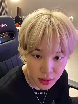 happy banget hari ini, malming di temenin jimin 🫶🏻 #jimin 