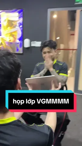 lạy bố đội hình VGM này tốt nhất nên tan rã sau trận đầu showmatch là đẹp rồi …. #BirdLB #LienQuanMobile #thachthuchuyenthoai