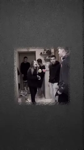 #عطوني_عبارات_حب🥺❤🖇 #ذوقي_أنا_👌🏻 #مالي_خلق_احط_هاشتاقات #تصميم_فيديوهات🎶🎤🎬 