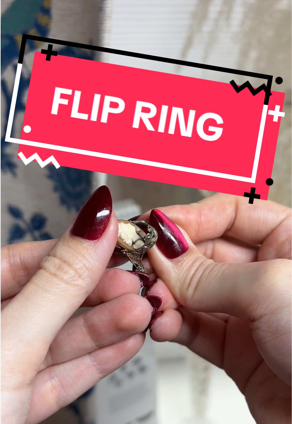 A flip ring with a habille cameo?? (Aka a cameo wearing a necklace.) We’re swooning! #mjvjewelry #vintagejewelry 