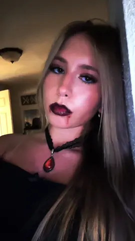 let’s pretend my fangs weren’t too big 😭 #vampire #halloween #fangs #costume #foryou 