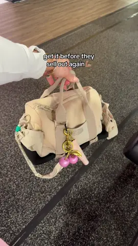 The cutest mini gym bag- makes the perfect gift for your gym girlies 🩷 @BAGSMART #minigymbag #viralminigymbag #GymTok #TikTokShopBlackFriday #TikTokShopCyberMonday