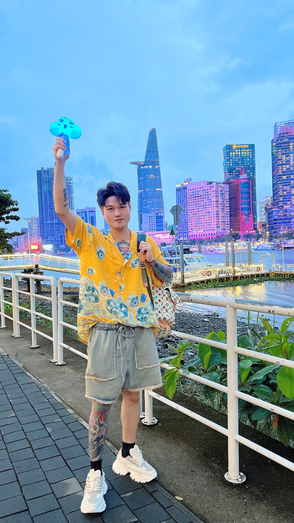 Lần đầu trải nghiệm xe buýt 2 tầng tại Sài Gòn  tiếc là xe không qua trạm landmar k 81  để ngắm toà nhà cao nhất Việt Nam   #Sky #Sontungmtp