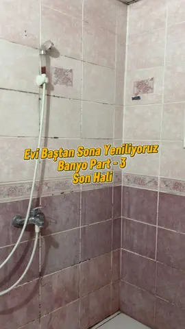Banyoyu yeniledik ve bitti artık 🥲 Sonuca hala inanamıyorum🥹 İlk haliyle son hali bambaşka iki banyo gibi 🎉 Ben çok beğendim ama sizin yorumlarınızı çok merak ediyorum. Bu süreçte uzunca bir süre beraberdik. Sabırla beklediniz beni hep motive ettiniz teşekkür ederim ❤️ Ev yenileme videolarımız bitmedi bu arada 😄 Son bir odamız daha var orayı da sizinle yeniden yapmak istiyorum🙏🏻 Videoları kaçırmamak için mutlaka takipte kalın 🌸 Banyonun son hali için yorumlarınızı bekliyorum 💗 #reklamyok *reklam değil #tadilat #ev #yenileme 