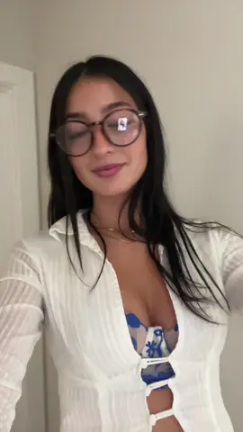 Night 1 ☑️ #loislane IM OVER 18 