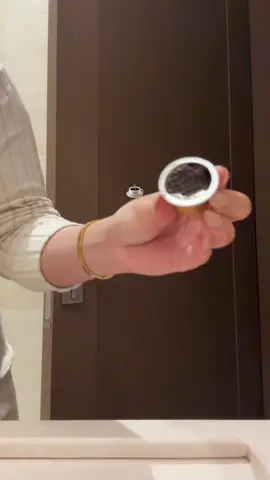 ضيفي عليه سكر وزيت زيتون  سكراب ب الأسبوع ثلاث مرات بعدها  رطبي وتصير يدك زبده 🫰#عناية #explore 