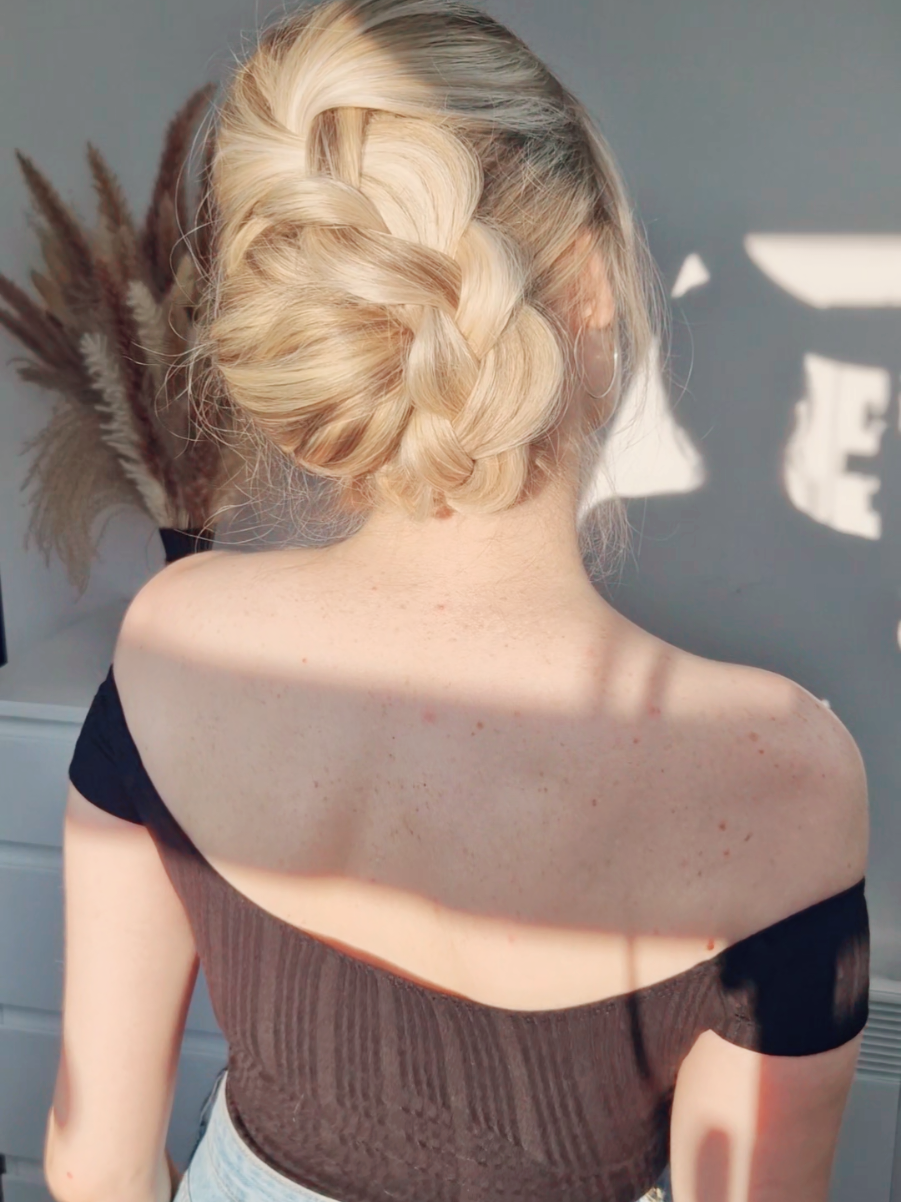Updo Style for fall season ✨️ #updo #hairtok #hajstílus #hollidayhair #hairtutorials 