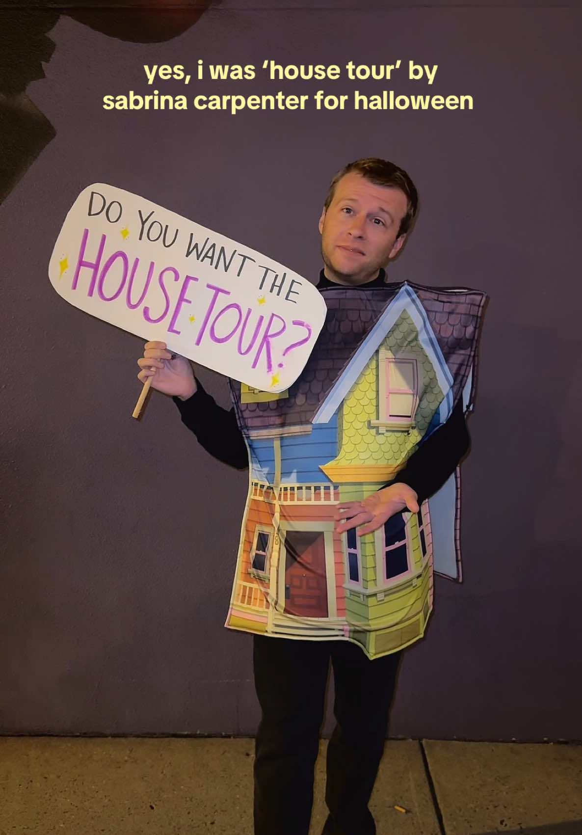 my house is on pretty girl avenue @Sabrina Carpenter 🏠✨ #sabrinacarpenter #housetour #mansbestfreind #shortnsweet #halloween 