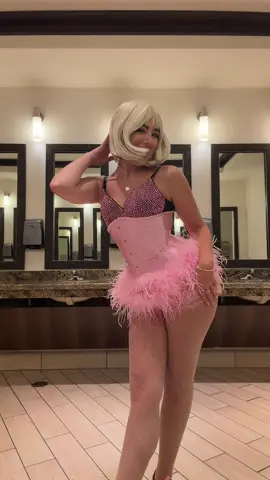 where have i been all my life! #burlesque #burlesquemovie #christinaaguilera #halloweencostume 