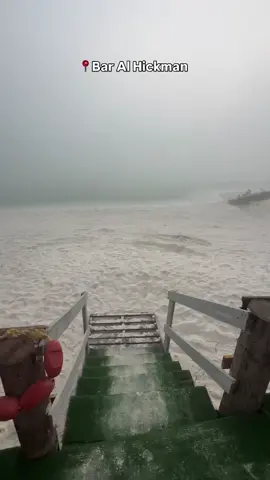 Morning vibes from Bar Al Hickman — 1st November 2025 Soft clouds, calm winds, and that peaceful coastal silence only Oman can offer. 🌊☁️ Alhamdulillah for mornings like these. 🇴🇲✨ #BarAlHickman #OmanWeather #OmanLandscapes #MorningVibes #OmaniCoast 