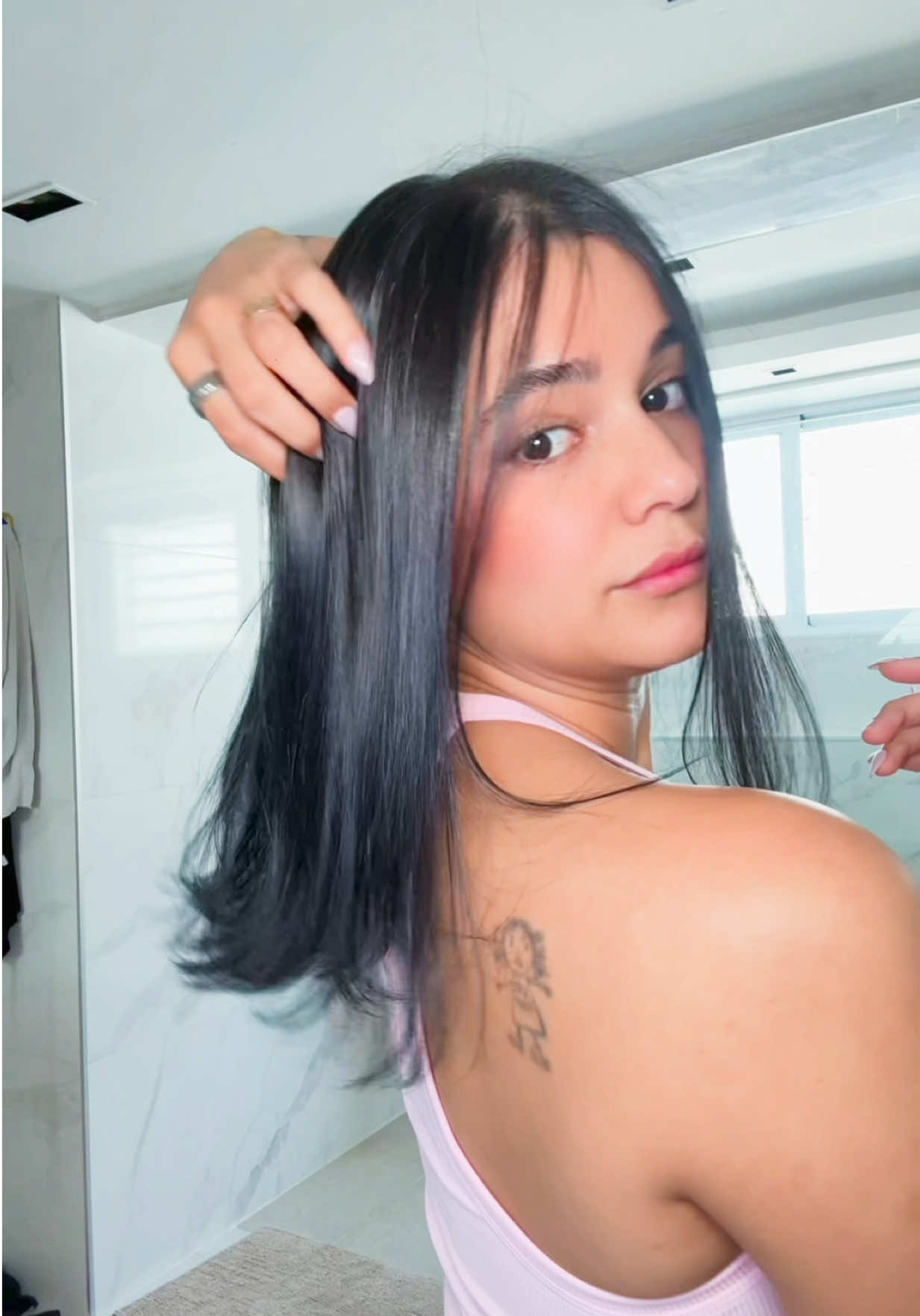 Lo que hace esta mascarilla 💛✨ deja el cabello suave, brillante y sin frizz desde la primera vez, sin dejarlo pesado 😍🌿 llena de ingredientes naturales y huele riquísimo 💆🏻‍♀️ 👉🏻 El link está en mi perfil de Amazon @GINGERMILKNATURALCARE #AmazonHairFinds #GingerMilk 