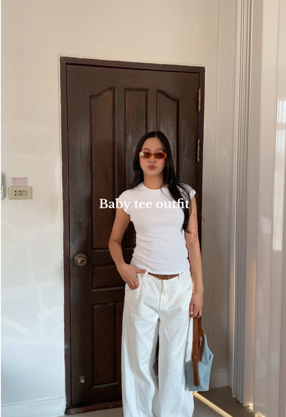 เสื้อที่ควรมีติดตู้!  #lookoftheday #เสื้อยืดสลิมฟิต #เสื้อเบบี้ที #เสื้อยืดทรงสลิมฟิต #เสื้อเบบี้ทีแขนสั้น 