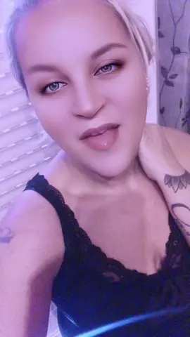 Bonsoir 🌙🌆 #pourtoi🥺👼🏽 #blayback #flyp #foryoupage❤️❤️ #doucenuitàvous🦋❤️  gros bisous 🌷🎀🦋🎧💿😘😘@👑Ŧгє๔ץ кเภﻮ👑 @jordanking.62 @🌟🦖 Arual 🐉💚 