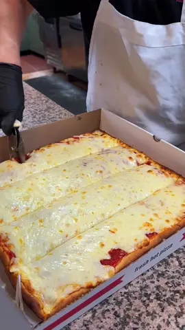 Cutting Pizza Cheese 😋 #streetfood #foodtiktok #Foodie #food #foryou 