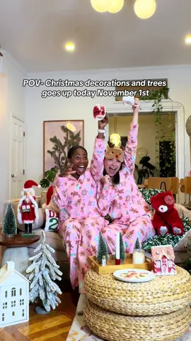 Mariah said it’s time!!!🎄🧑‍🎄 👯‍♀️ - @Vicki / NYC + Travel 