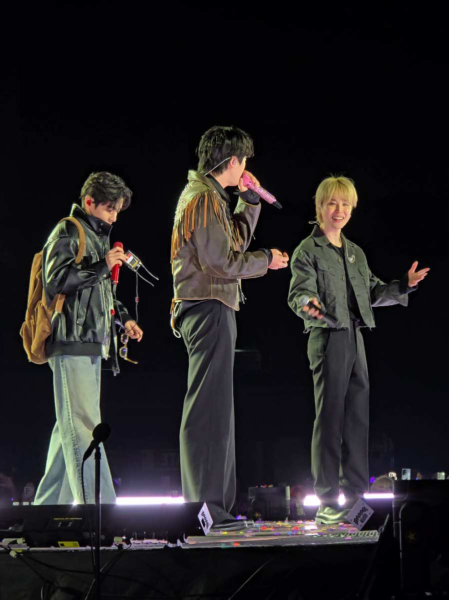 spring day with jimin and taehyung 🌸💓🌸 runseokjin encore - day 2 #runseokjinencore #jin #jimin #taehyung #btsfancam 