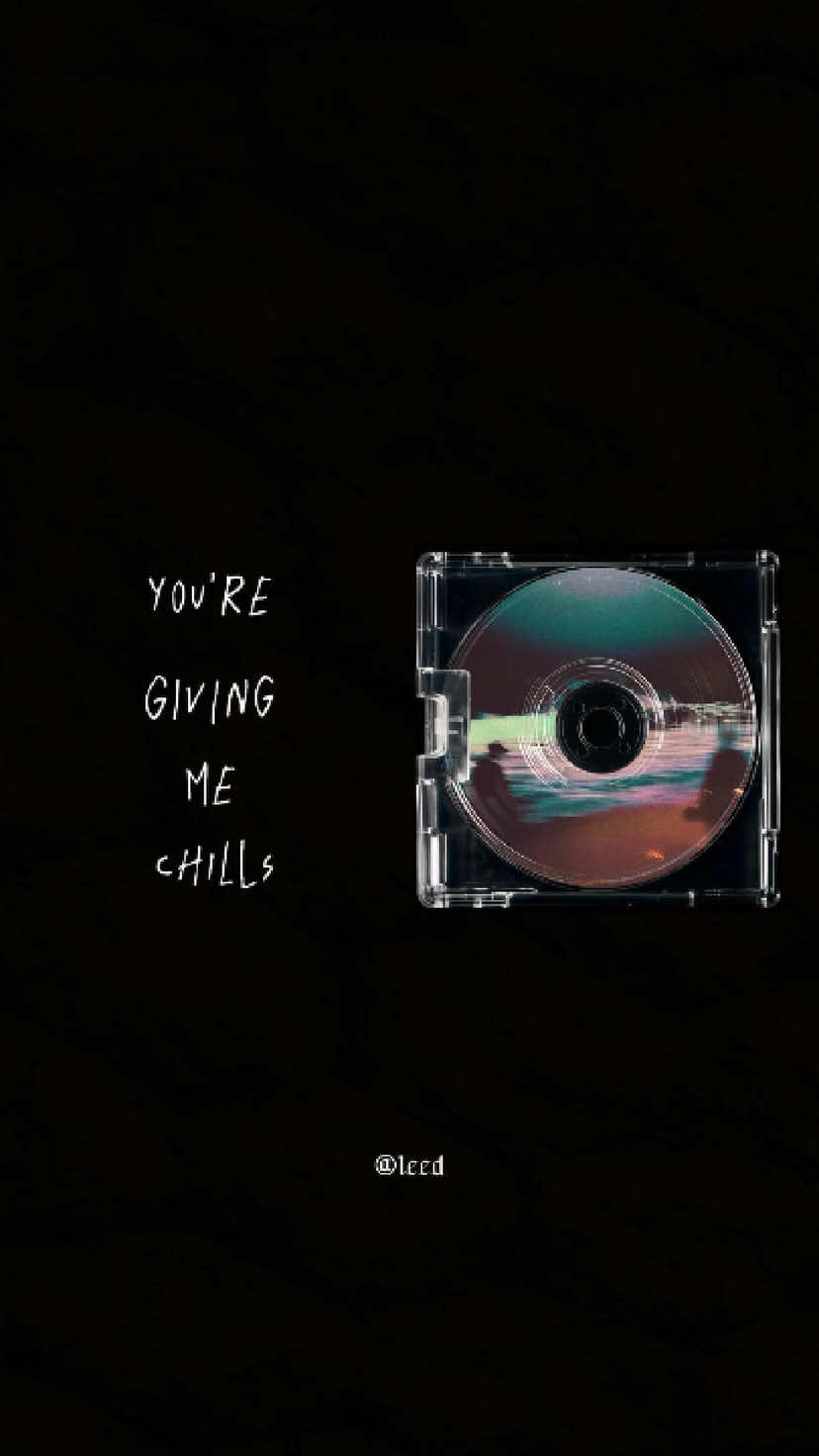 you’re giving me chills ❄️ #selenagomez #lyrics_songs #lyricsvideo #tradução #lyrics 