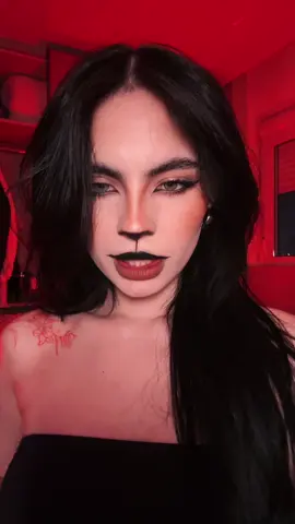 tô cheia de vídeo essa make e vou postar tudo #makeup #scar #halloweenmakeup 