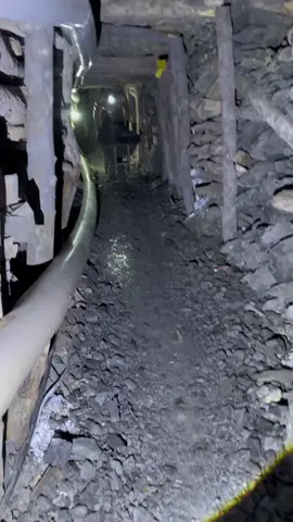 Black diamond mining cave underground #Minecraft #undergroundmining #mining #digging #deepmining #usa🇺🇸 #gemstone #gemstonemining 