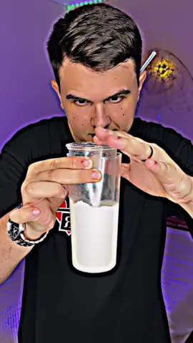 Magic Tricks 😱 #magic #magictrick #tutorials #magician #foryoupage 