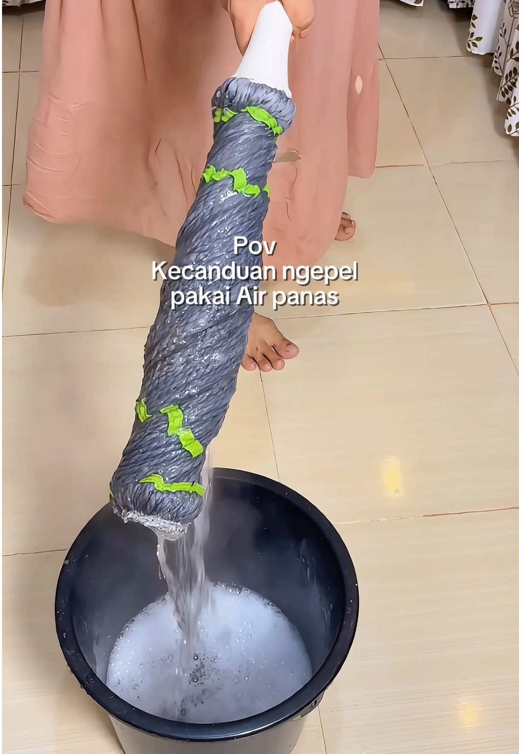 ngepel pakai air panas jauh lebih kesat dan terbebas dari bakteri #ngepellantai #pelputar #pelputarotomatis #sipalingaffiliate #promoguncang1111 