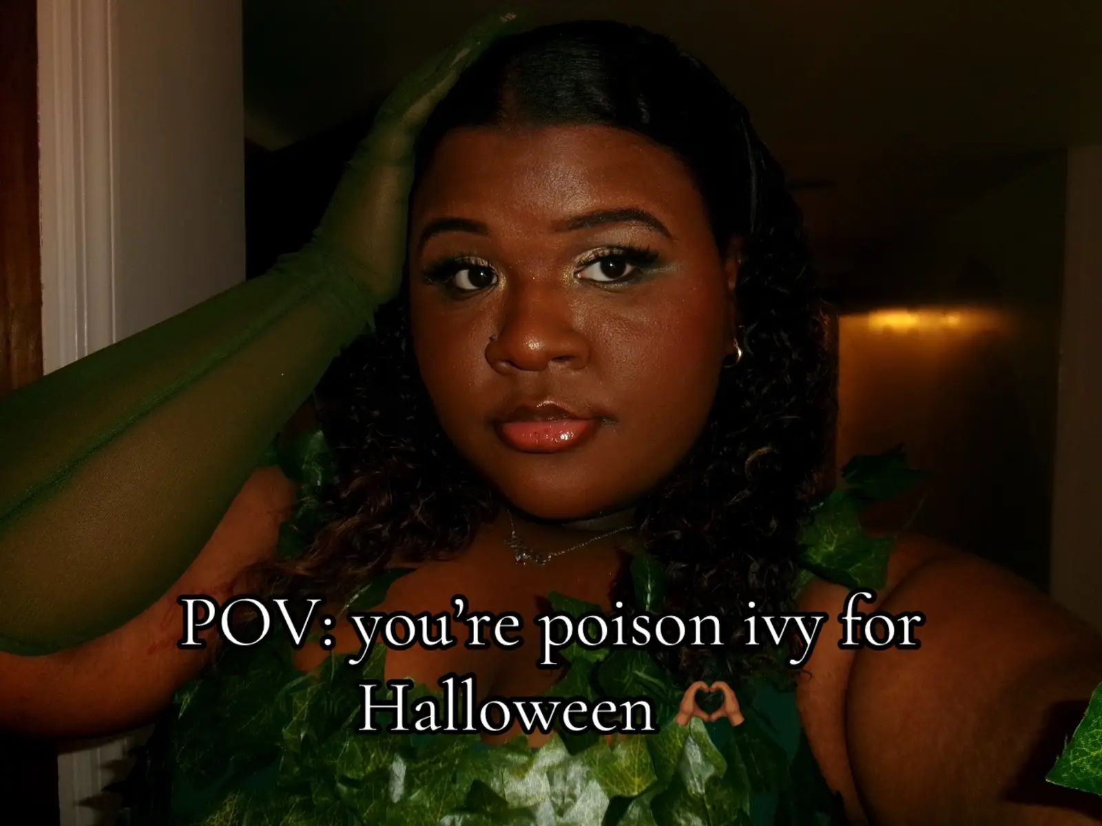 go like these photos up on insta @brookieowens ❤️ #fyp #poisonivy #halloweekend #college #villians