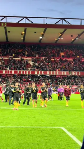 Manchester United players clapping the away end after a hard fought 2-2 draw against Nottingham Forest away #manchesterunited #manutd #mufc #ggmu #PremierLeague 