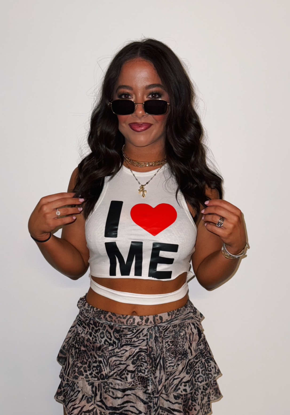 Tate & her “tour bus” @tate mcrae #happyhalloween #tatemcrae #itsokimok #tateontour 