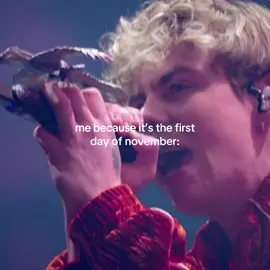 It’s the most wonderful time of the year #thekidlaroi #christmas #november #performance #fyp 