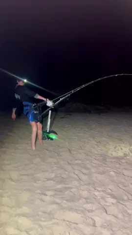 💥 Extreme Drone Shark Fishing 💥 Use code FISHERMENG to save $$$ on your next fishing drone from @Swellpro drones 🙌 @macsharks @timsharks01 @JUNO BRANDON @Lisharkman 