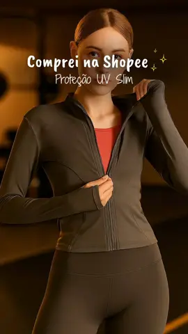 ❗️Link na Bio❗️51 - Proteção UV Slim academia ACABOU A DESCULPA para treinar no sol ou no vento! ☀️🌬️ Comprei na Shopee essa jaqueta que é PERFEITA para quem ama esportes! ➡️ Proteção UV de verdade para cuidar da sua pele enquanto você se exercita. ➡️  Modelagem Slim que valoriza o corpo e te deixa super estilosa! ➡️ Tecido leve e confortável, parece uma segunda pele. O link tá na bio/perfil! Corre garantir a sua antes que acabe o estoque! 🏃‍♀️💨 #shopeebr #achadosshopee #shopeeafiliados #modafitnessfeminina #protecaouv   