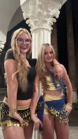 💀🫙on my night stand #halloweenlook #genie #party #blowup #halloweekend @iamryleemichele 