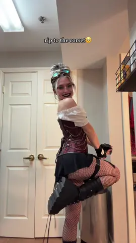 Still so sad the corset broke 🥺🥺 #sleeptoken #lastnight #corset 