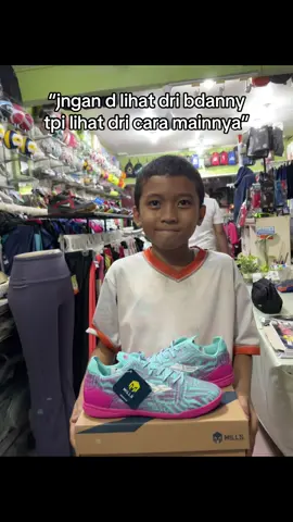 Behh menyala sepatu mills vonix nya lekk#bnbsport #batamcentre #rukogrenland #sepatuputsal #millsindonesia 