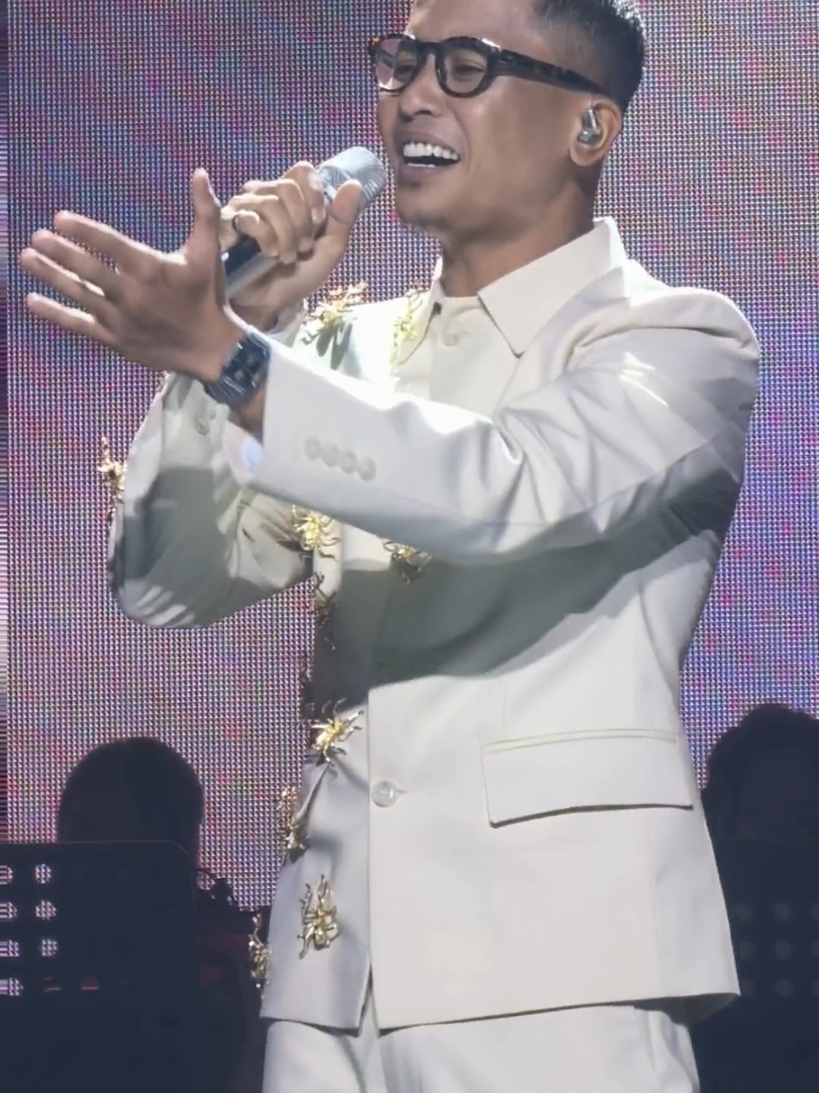 Awan Nano, Di Sebalik Aku Hafiz Suip. ☁️  🫶🫶🫶 @Hafizsuip @sahentertainment #hafizsuip #disebalikakuhafizsuip #awannano 