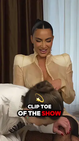 Kim Kardashian and Sarah Paulson can’t stop laughing during the All’s Fair press interview #kimkardashian #sarahpaulson #allsfair #disneyplus #hulu 