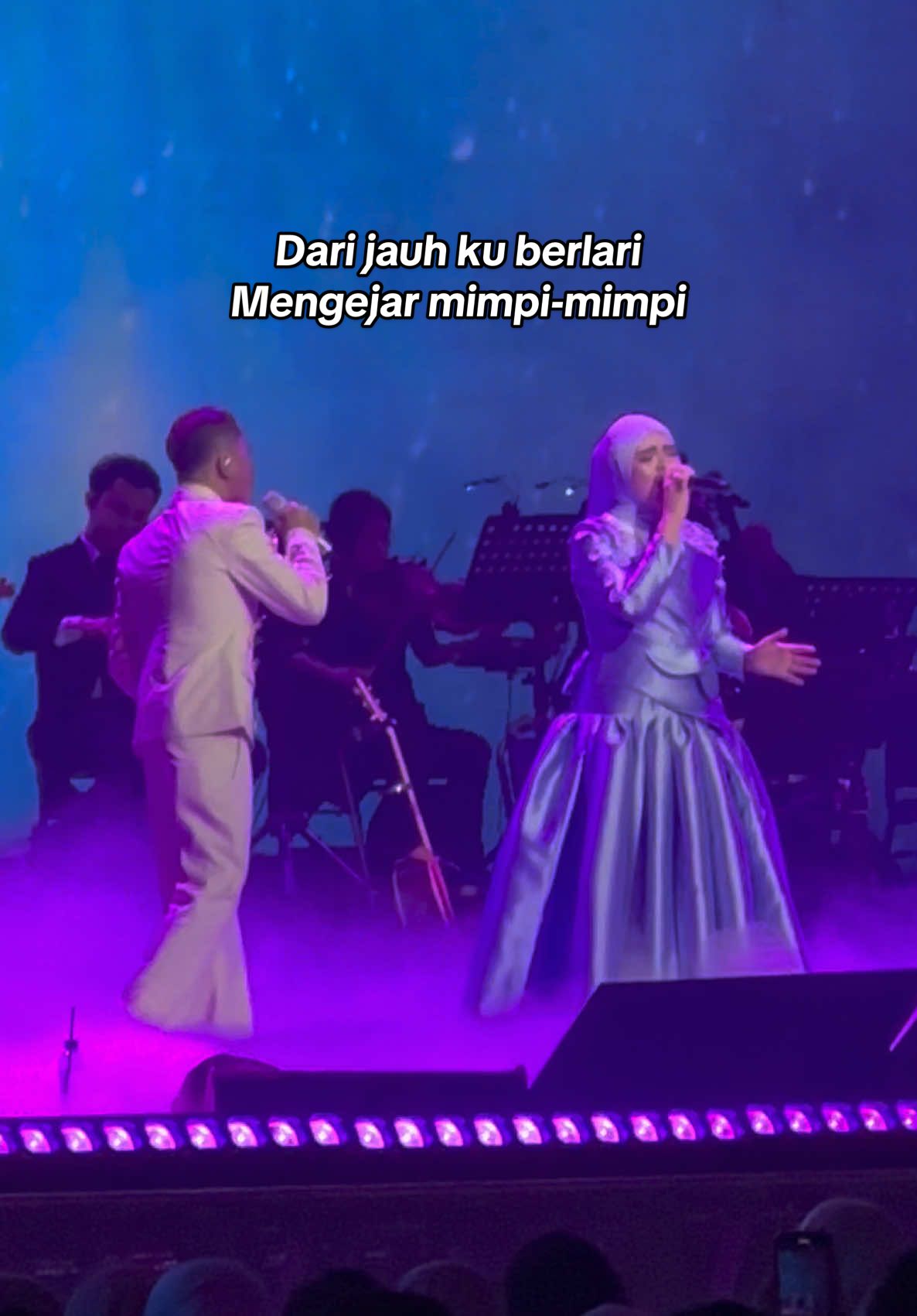 Salahkah versi Umairah & Hafiz Suip, memang kena kan gadingan ni! Please release next duet sekali please #disebalikakuhafizsuip  @SN LEGACY SDN BHD @ummi @umairahofficial_ @sitinursairahtarudin_new @Hafizsuip 