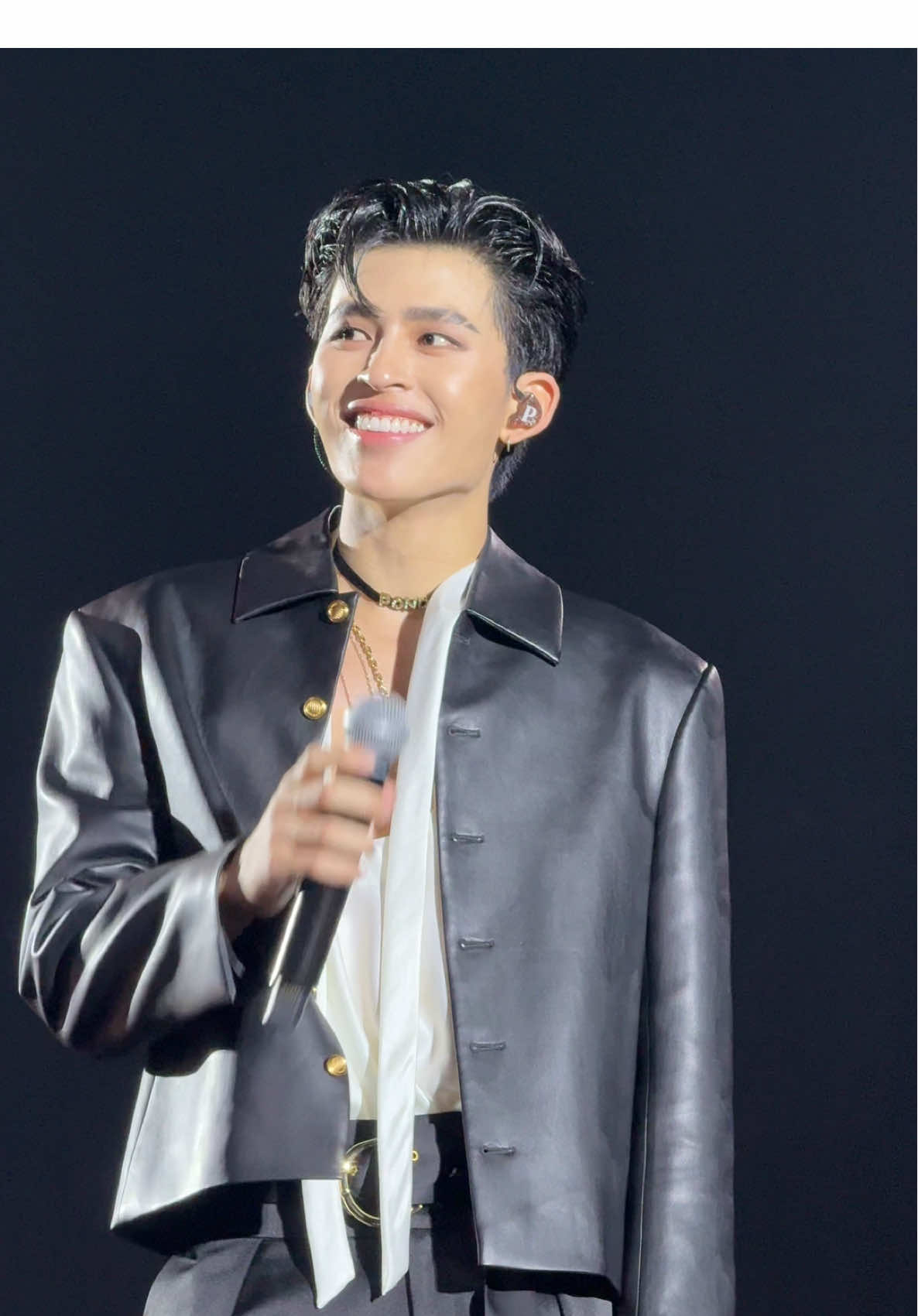 เงินเดือนพี่ยิ้มหวานมากก 💗#PondPhuwinFanconD2 #ppnaravit #pondphuwin 