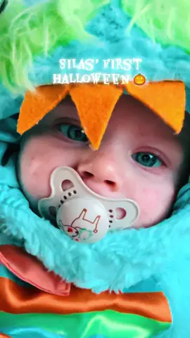 Silas’ first Halloween 🎃 #babiesoftiktok #monsterbaby #firsthalloween #silasraine 